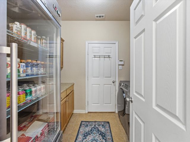 933 Oatlands Place, Burleson, TX 76028