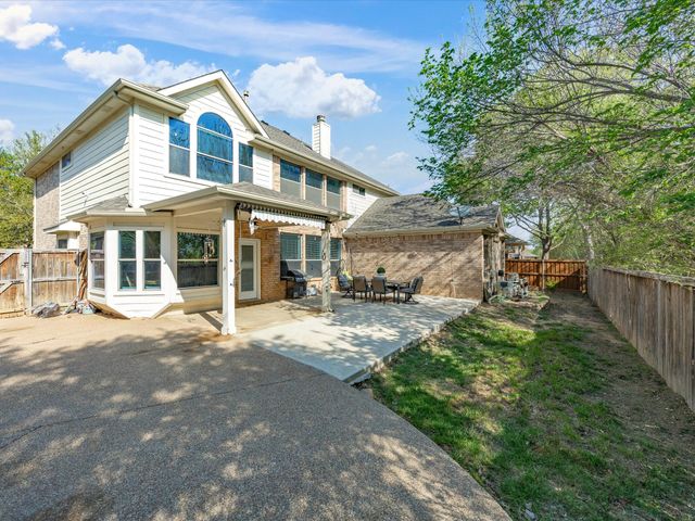 933 Oatlands Place, Burleson, TX 76028