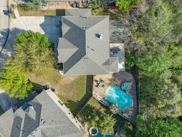 933 Oatlands Place, Burleson, TX 76028