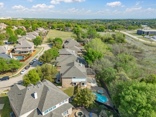 933 Oatlands Place, Burleson, TX 76028