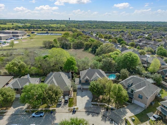 933 Oatlands Place, Burleson, TX 76028
