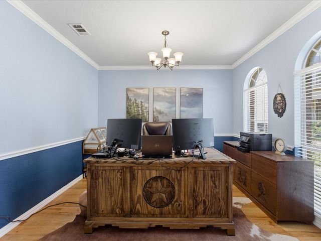 933 Oatlands Place, Burleson, TX 76028