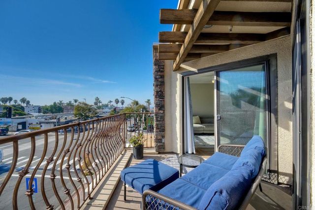 7509 Draper Ave, La Jolla, CA 92037
