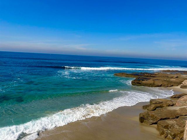 7509 Draper Ave, La Jolla, CA 92037
