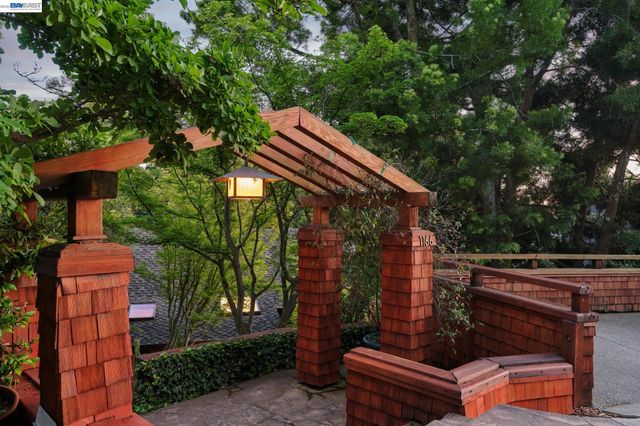 1166 CRAGMONT AVENUE, Berkeley, CA 94708