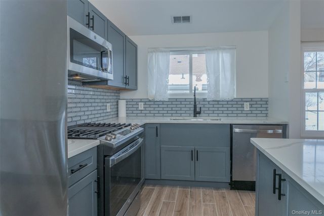 2113 Whispering Hills, Chester, NY 10918