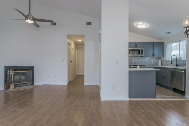 2113 Whispering Hills, Chester, NY 10918