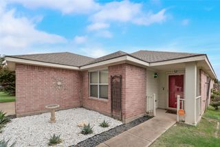 211 Blue Roan Drive, Waxahachie, TX 75165