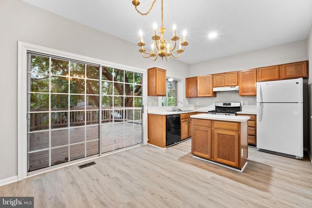13562 HIGHLAND MEWS CT, Herndon, VA 20171