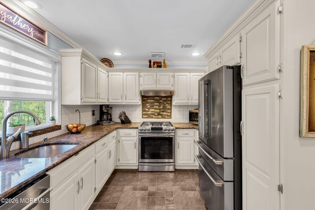 45 Meadows Lane, Ocean Twp, NJ 07712