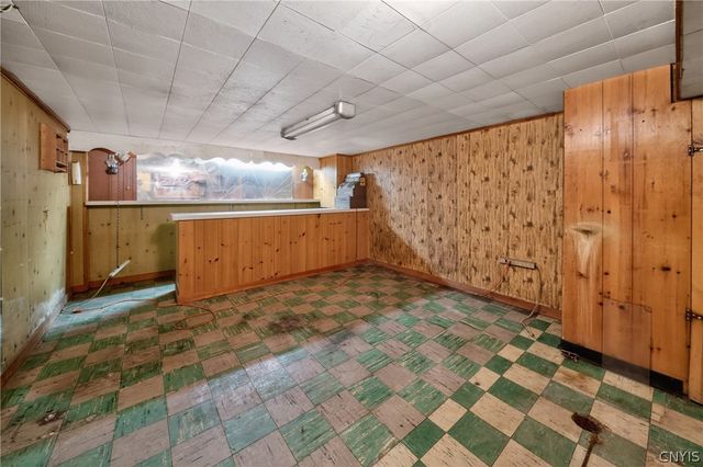 22 Apricot Ln, Clay, NY 13090