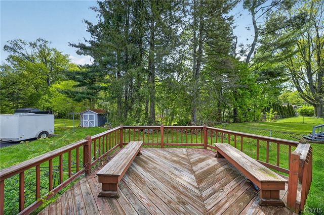 22 Apricot Ln, Clay, NY 13090