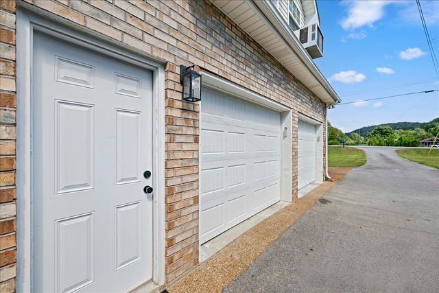 3011 Tyree Springs Rd, Hendersonville, TN 37075