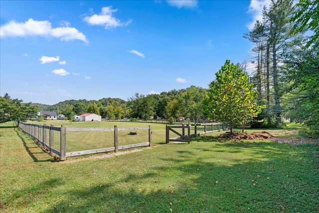 3011 Tyree Springs Rd, Hendersonville, TN 37075
