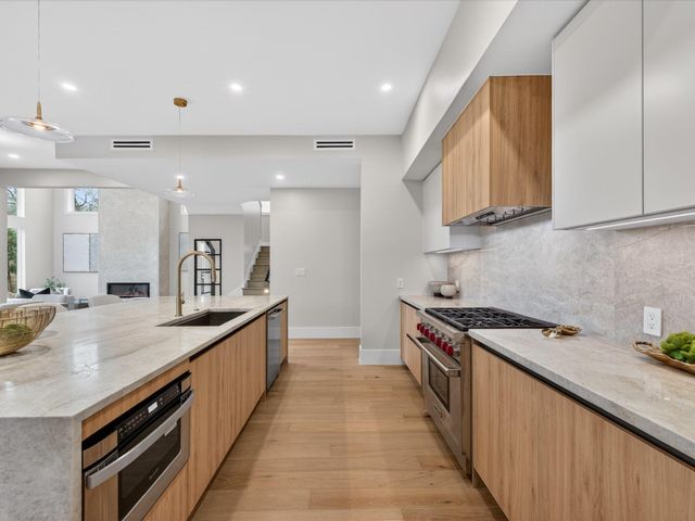 2808 Quenby Avenue, West University Place, TX 77005