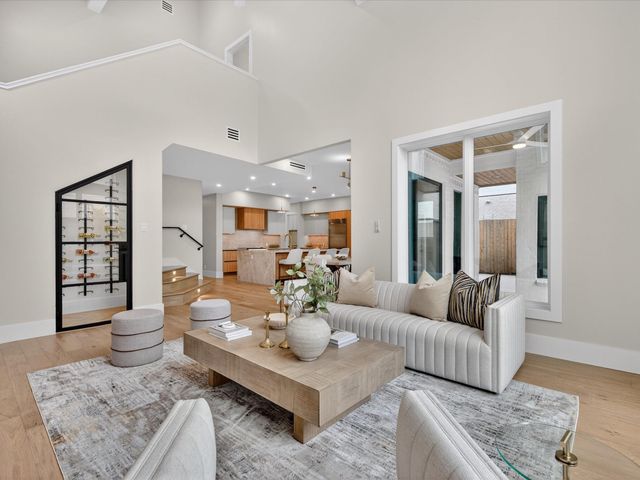 2808 Quenby Avenue, West University Place, TX 77005