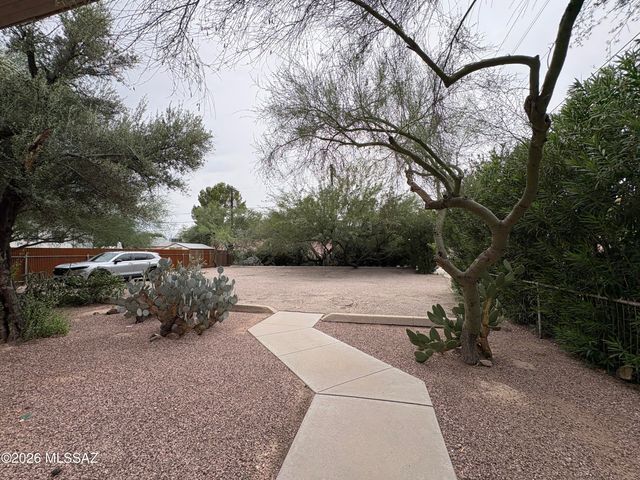406 S 4th Avenue, Tucson, AZ 85701