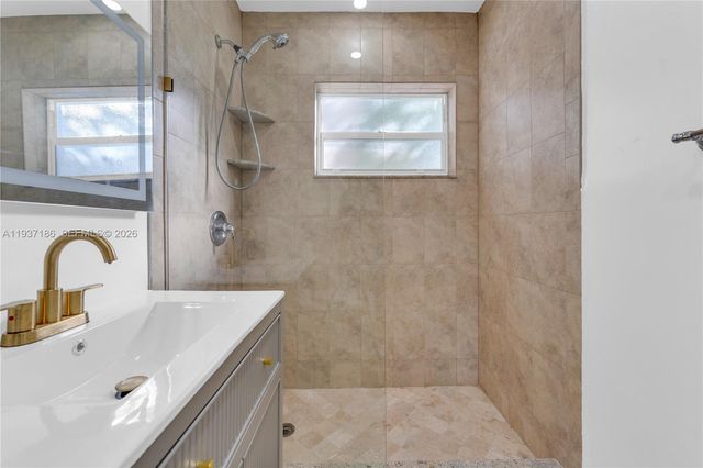 5208 NE 5th Ave 0, Oakland Park, FL 33334