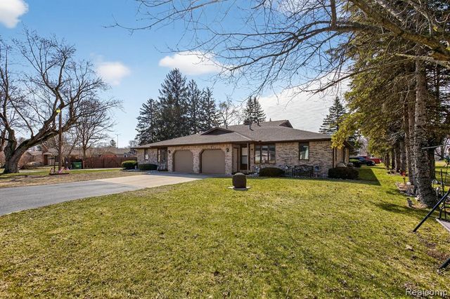 600 Thomas Street, Hemlock, MI 48626