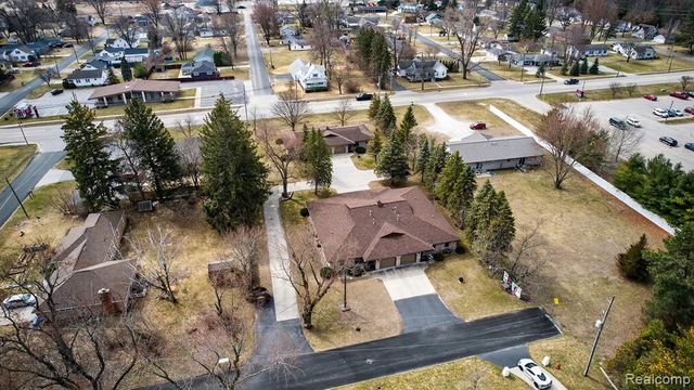 600 Thomas Street, Hemlock, MI 48626