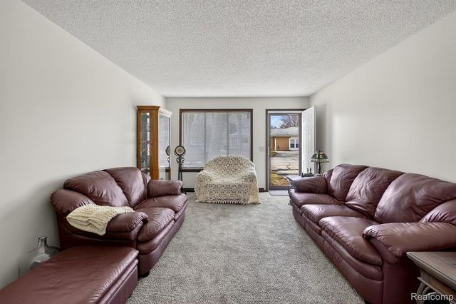 600 Thomas Street, Hemlock, MI 48626