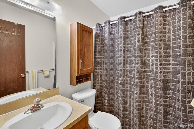 600 Thomas Street, Hemlock, MI 48626