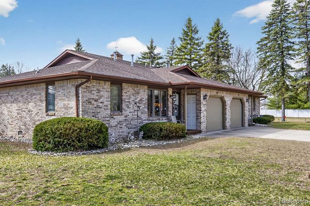 600 Thomas Street, Hemlock, MI 48626