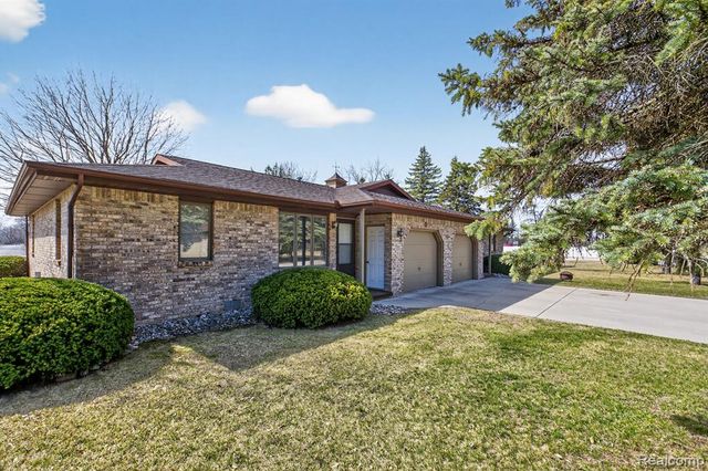 600 Thomas Street, Hemlock, MI 48626