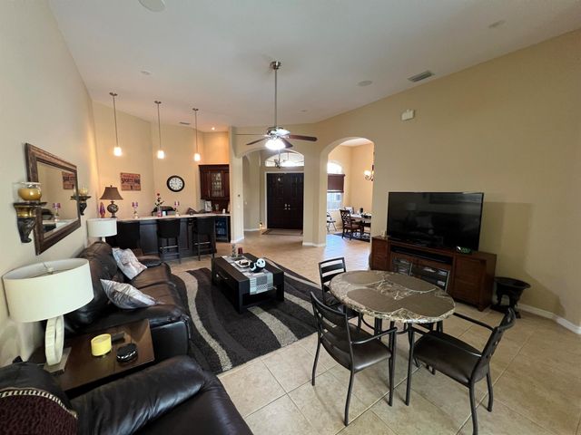 9534 Osprey Isles Boulevard, Palm Beach Gardens, FL 33412