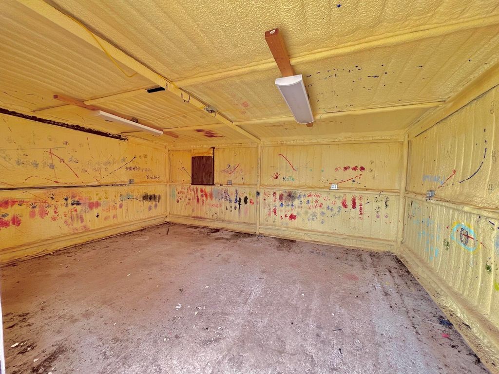 Image 18 of property listing at 2253 E Valley Drive, San Angelo, TX 76905