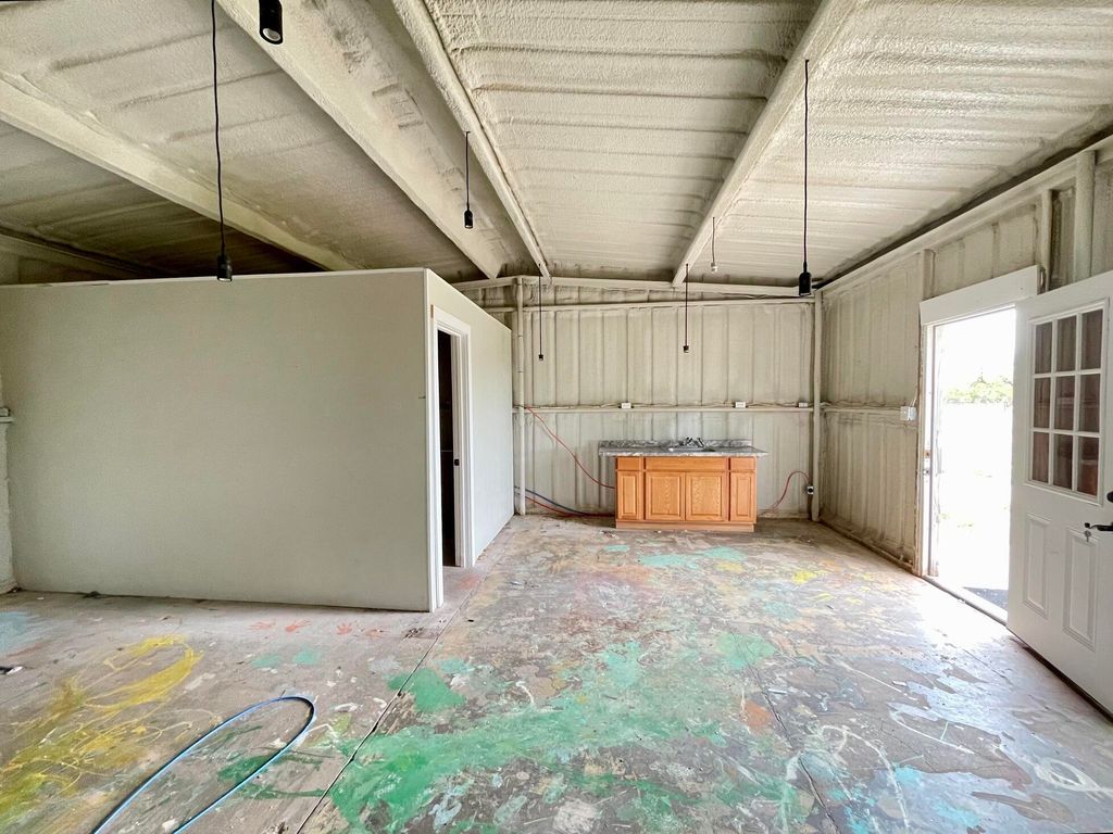 Image 22 of property listing at 2253 E Valley Drive, San Angelo, TX 76905