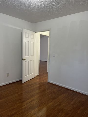 2047 Horncastle Dr, Murfreesboro, TN 37130