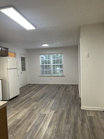 2047 Horncastle Dr, Murfreesboro, TN 37130