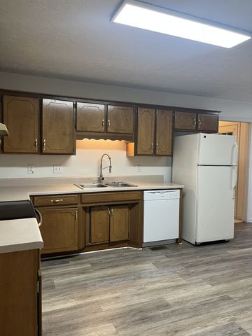 2047 Horncastle Dr, Murfreesboro, TN 37130