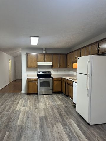 2047 Horncastle Dr, Murfreesboro, TN 37130