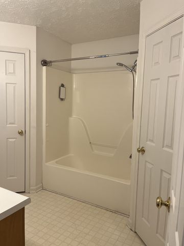 2047 Horncastle Dr, Murfreesboro, TN 37130