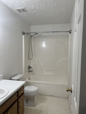 2047 Horncastle Dr, Murfreesboro, TN 37130