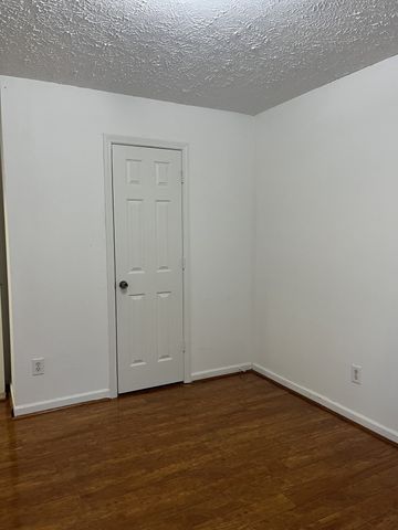 2047 Horncastle Dr, Murfreesboro, TN 37130