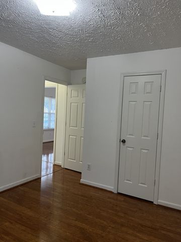 2047 Horncastle Dr, Murfreesboro, TN 37130