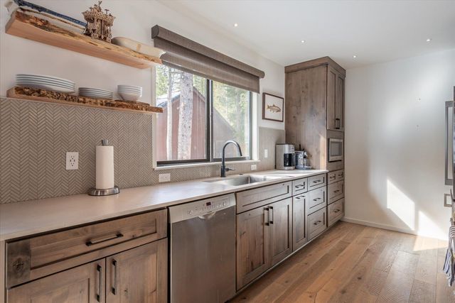 15310 Northwoods Boulevard, Truckee, CA 96161