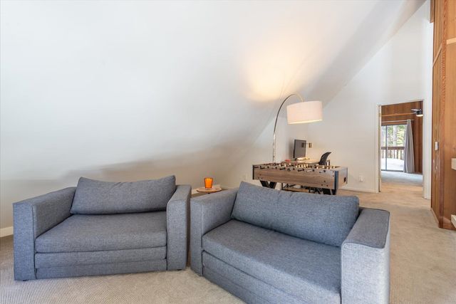 15310 Northwoods Boulevard, Truckee, CA 96161