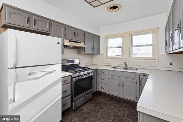 140 MADDOCK AVE, Hamilton, NJ 08610