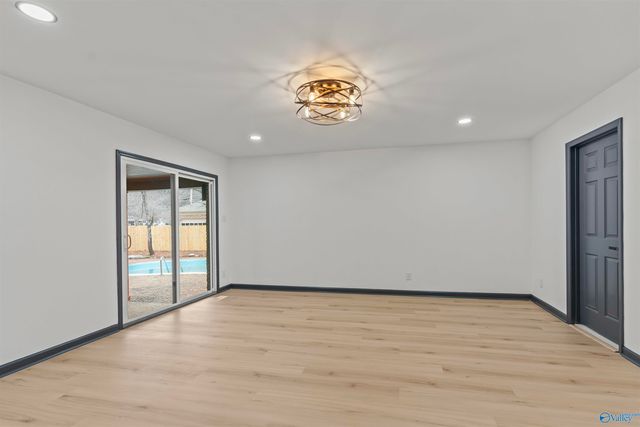 10001 SE Greenview Drive SE, Huntsville, AL 35803