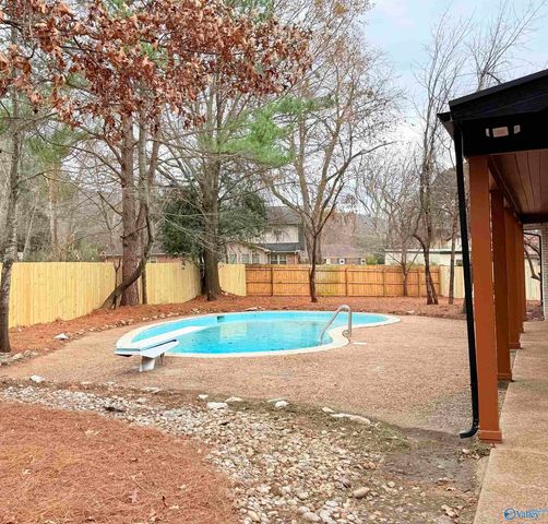 10001 SE Greenview Drive SE, Huntsville, AL 35803