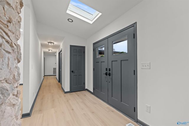 10001 SE Greenview Drive SE, Huntsville, AL 35803