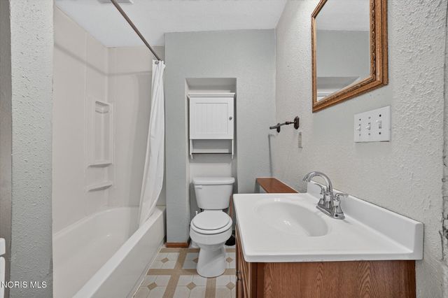 2708 122nd Street, Toledo, OH 43611