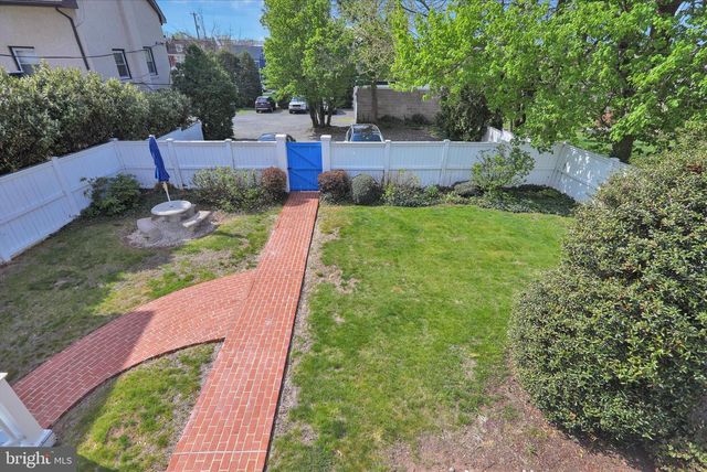 758 E HIGH ST, Pottstown, PA 19464