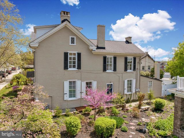 758 E HIGH ST, Pottstown, PA 19464