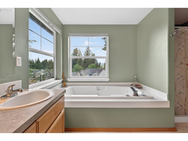 18101 Ne 30TH Cir, Vancouver, WA 98682