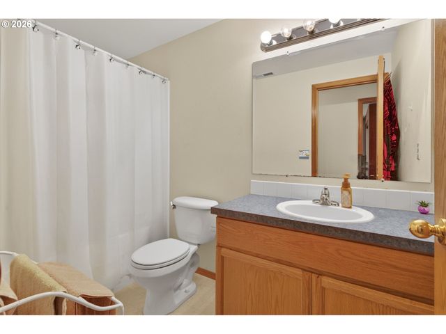 18101 Ne 30TH Cir, Vancouver, WA 98682